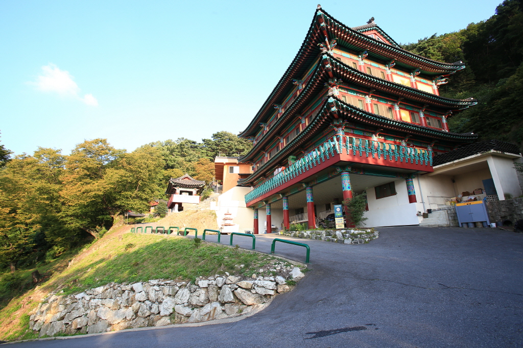 Seongbulsa Temple